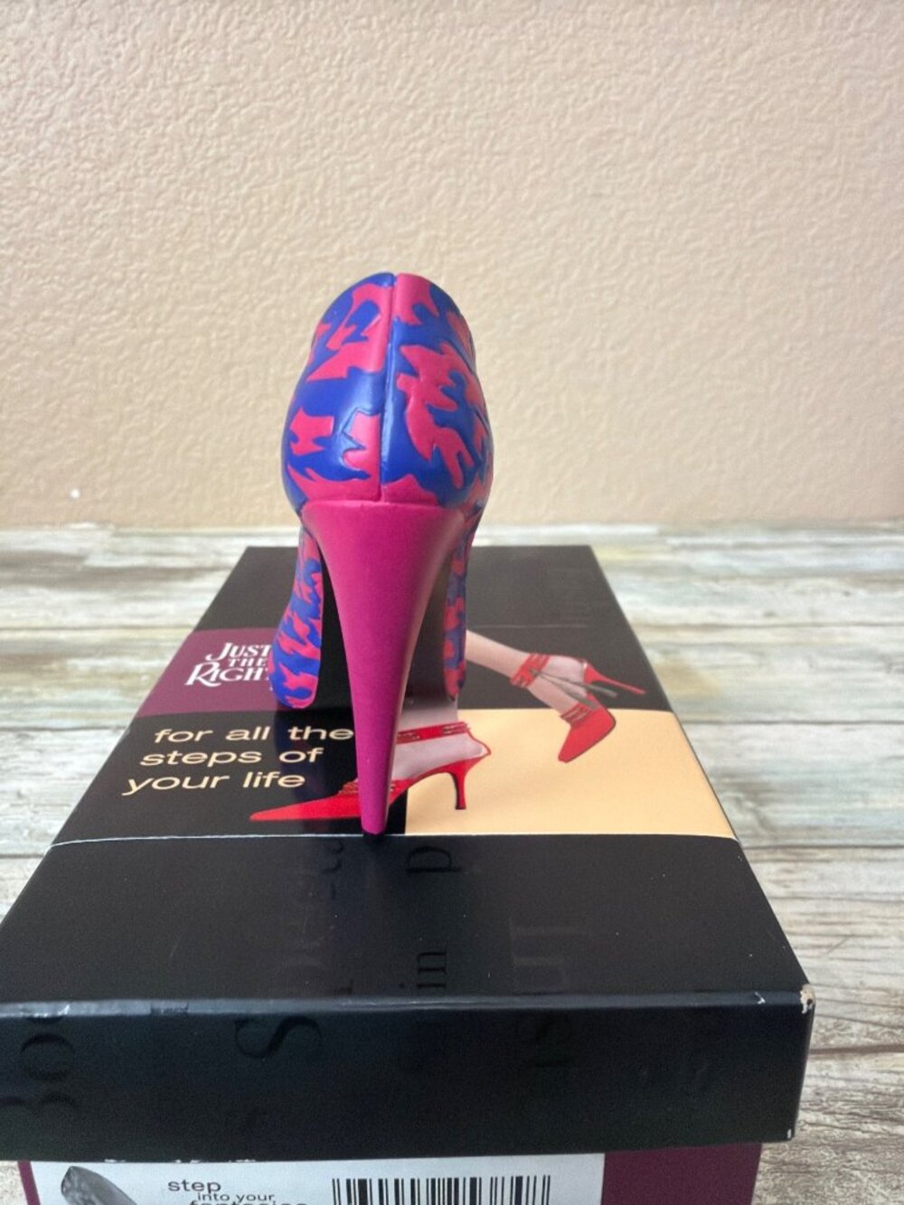 Just The Right Shoe Raine 2003 Wildcat Miniature Shoe Used w/ Box COA #25384 - Picture 7 of 14